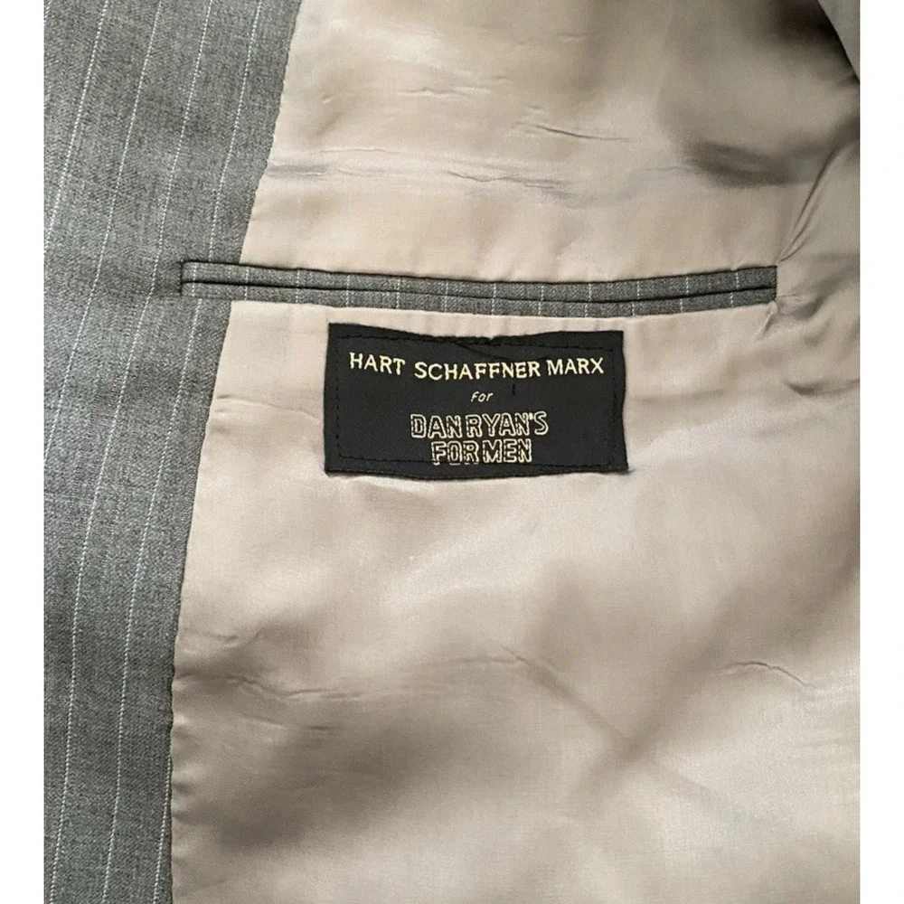 Hart Schaffner Marx Mens Grey Blue Pinstripe 2 pc Suit 44R Pleated Pants 38 x 25